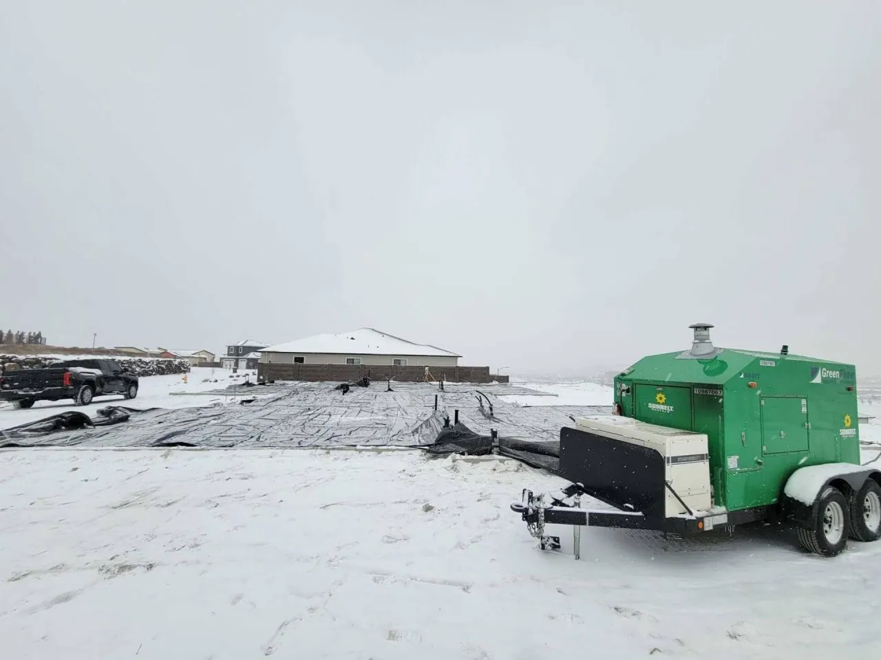 Building Through Winter: How Renting a Ground Thaw Machine Keeps Projects Moving